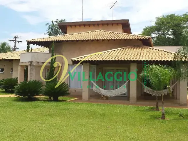 Chácara com 2200m² 4 quartos e 6 banheiros, à venda, no bairro Condominio Residencial Monte Carlo em Guapiaçu