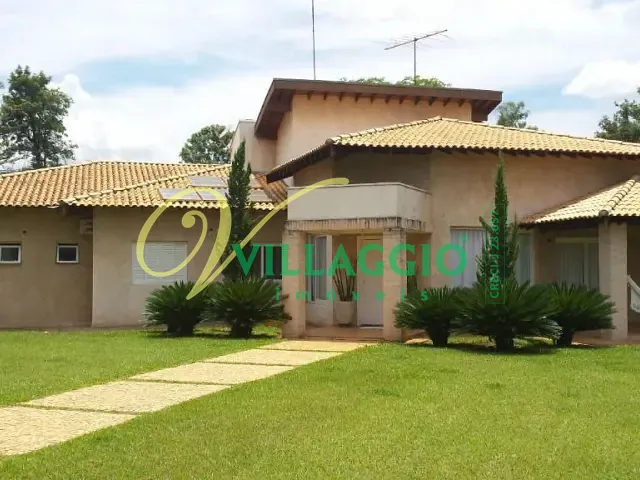 Chácara com 2200m² 4 quartos e 6 banheiros, à venda, no bairro Condominio Residencial Monte Carlo em Guapiaçu