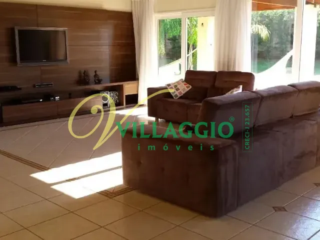 Chácara com 2200m² 4 quartos e 6 banheiros, à venda, no bairro Condominio Residencial Monte Carlo em Guapiaçu