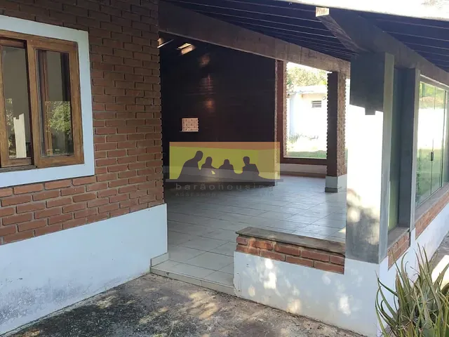 Chácara com 1800m² 1 quarto e 2 banheiros, à venda, no bairro Loteamento Chácaras Vale das Garças em Campinas