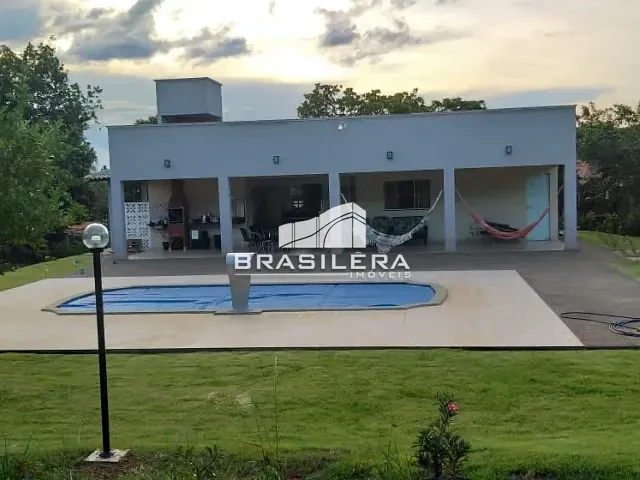 Chácara à venda, no bairro Centro em Santo Antônio de Goiás