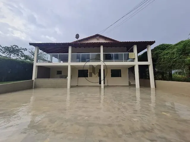 Chácara com 3000m² 3 quartos e 4 banheiros, à venda, no bairro Bom Jardim I em Guaratinguetá