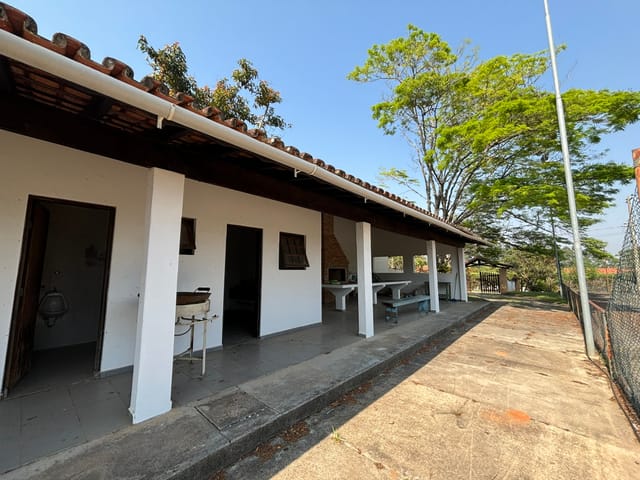 Chácara com 2100m² 1 quarto e 2 banheiros, à venda, no bairro Portal de Pirapora em Salto de Pirapora