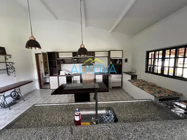 Chácara com 1426m² 2 quartos e 2 banheiros, à venda, no bairro Vila Dirce em São José dos Campos