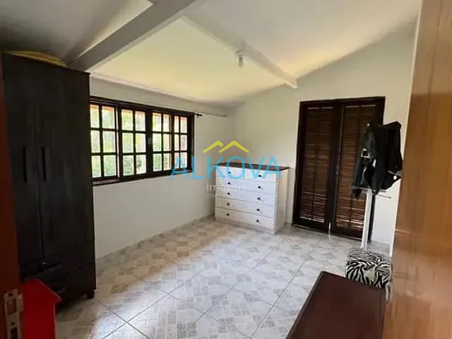Chácara com 1426m² 2 quartos e 2 banheiros, à venda, no bairro Vila Dirce em São José dos Campos