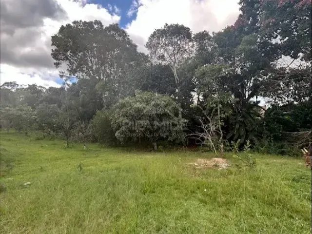 Chácara com 5000m² 5 quartos e 8 banheiros, à venda, no bairro Chácaras Poços de Caldas em Poços de Caldas