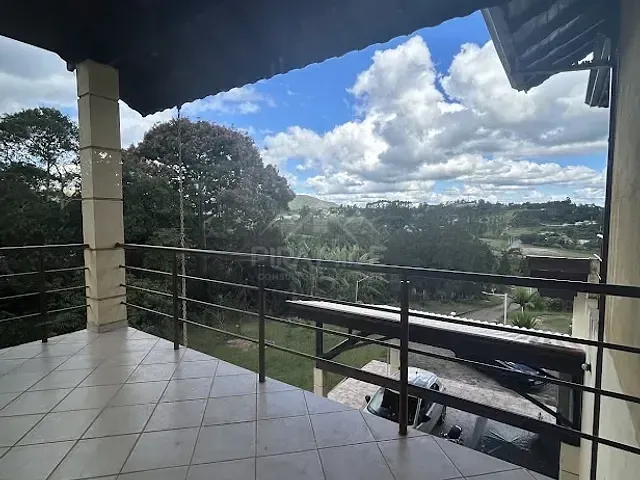 Chácara com 5000m² 5 quartos e 8 banheiros, à venda, no bairro Chácaras Poços de Caldas em Poços de Caldas