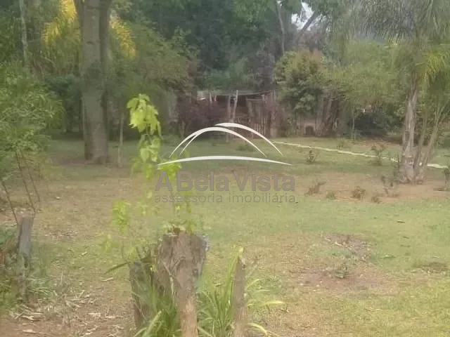 Chácara 2 quartos e 1 banheiro, à venda, no bairro Figueira em Ibiúna