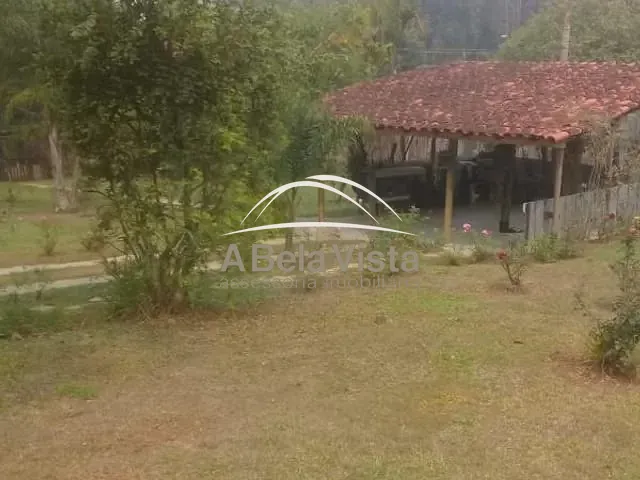 Chácara 2 quartos e 1 banheiro, à venda, no bairro Figueira em Ibiúna