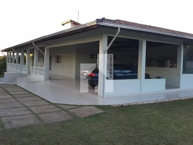 Chácara com 3000m² 4 quartos e 5 banheiros, à venda, no bairro Santa Clara em Jundiaí