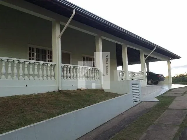 Chácara com 3000m² 4 quartos e 5 banheiros, à venda, no bairro Santa Clara em Jundiaí