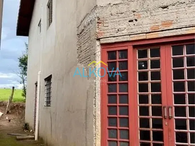 Chácara com 400m² 4 quartos e 2 banheiros, à venda, no bairro Jardim Primavera II B em São José dos Campos