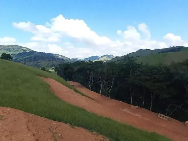 Chácara com 1840m², à venda, no bairro Ilha em Maria da Fé