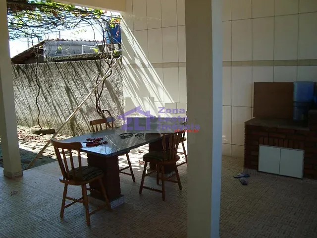 Chácara com 1000m² 5 quartos e 3 banheiros, à venda, no bairro Cerejeira em Guararema