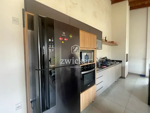 Casa com 250m² 3 quartos e 2 banheiros, à venda, no bairro Vale do Igapó IV em Pederneiras