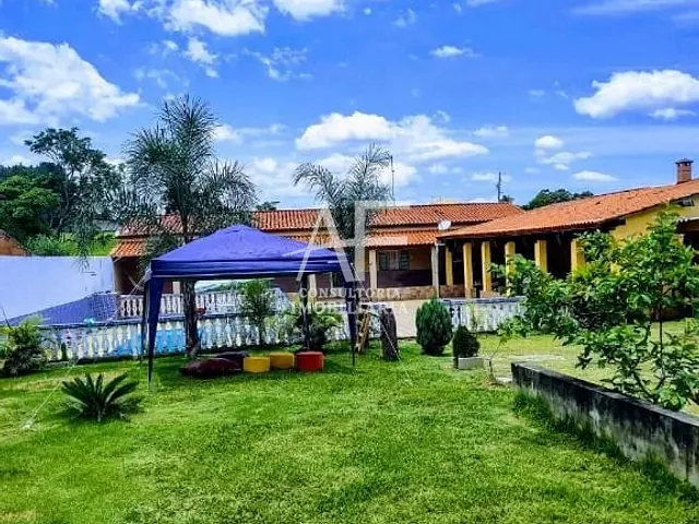 Chácara com 1000m² 2 quartos e 1 banheiro, à venda, no bairro Parque Senhor do Bonfim em Taubaté