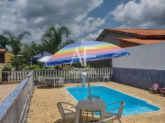 Chácara com 1000m² 2 quartos e 1 banheiro, à venda, no bairro Parque Senhor do Bonfim em Taubaté