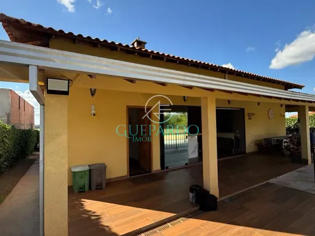 Chácara com 1000m² 2 quartos e 3 banheiros, à venda, no bairro São Luiz em Londrina