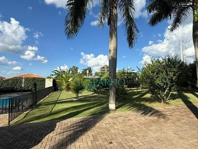 Chácara com 1000m² 2 quartos e 3 banheiros, à venda, no bairro São Luiz em Londrina