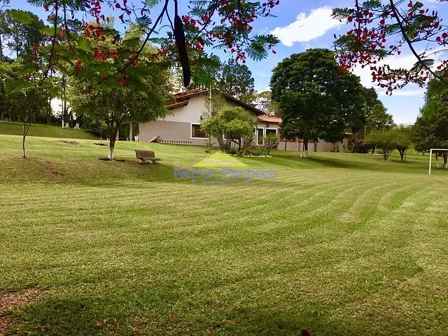 Chácara com 8000m² 4 quartos e 2 banheiros, à venda, no bairro Caraça em Capivari
