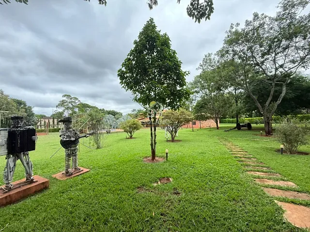 Chácara com 11000m² 4 quartos e 5 banheiros, à venda, no bairro Área Rural de Senador Canedo em Senador Canedo