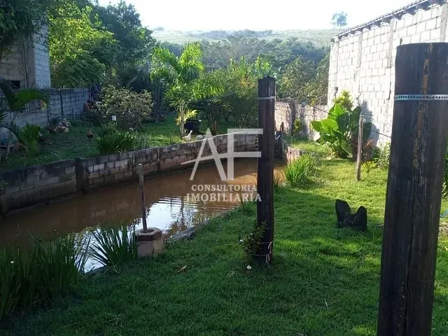 Chácara com 1200m², à venda, no bairro Granjas Rurais Reunidas São Judas Tadeu em Taubaté