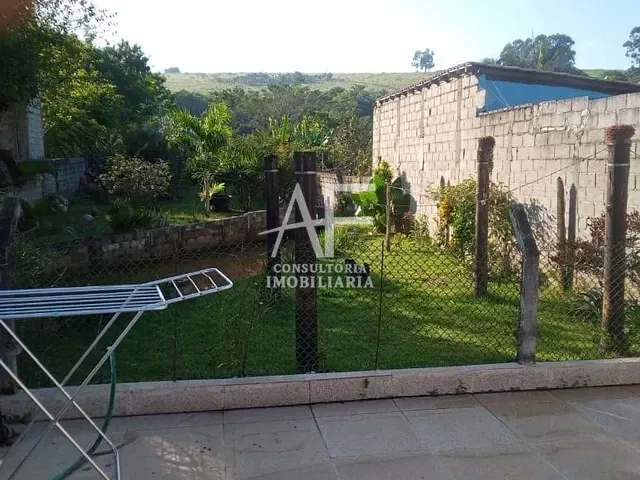 Chácara com 1200m², à venda, no bairro Granjas Rurais Reunidas São Judas Tadeu em Taubaté