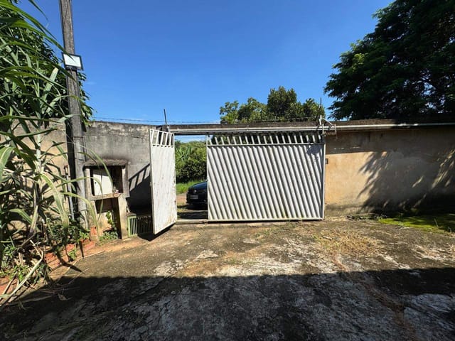 Chácara com 1214m² 3 quartos e 2 banheiros, à venda, no bairro Estancia das Aguas em Monte Mor