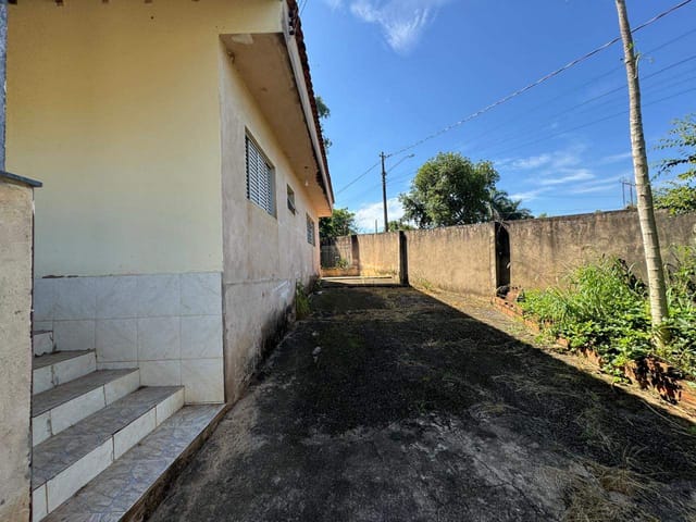 Chácara com 1214m² 3 quartos e 2 banheiros, à venda, no bairro Estancia das Aguas em Monte Mor