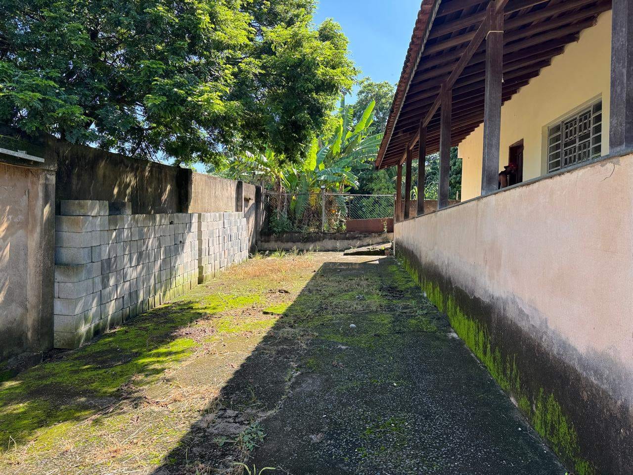 Chácara, 3 quartos, 1214 m² - Foto 1