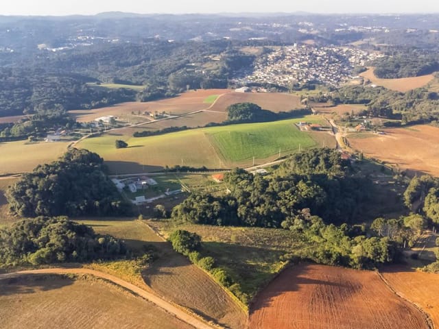 Chácara 2 quartos e 1 banheiro, à venda, no bairro Colônia Rodrigues em Campo Magro