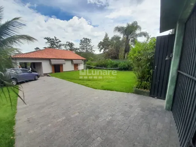 Chácara com 3000m² 3 quartos e 2 banheiros, à venda, no bairro Maracatu em Guararema