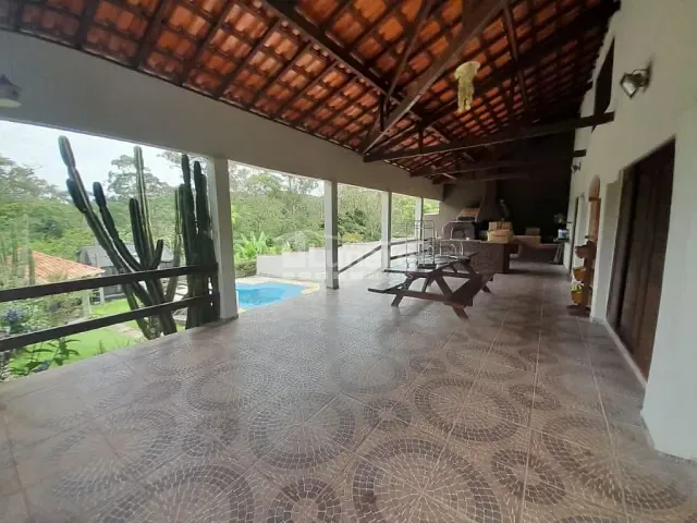 Chácara com 3000m² 3 quartos e 2 banheiros, à venda, no bairro Maracatu em Guararema