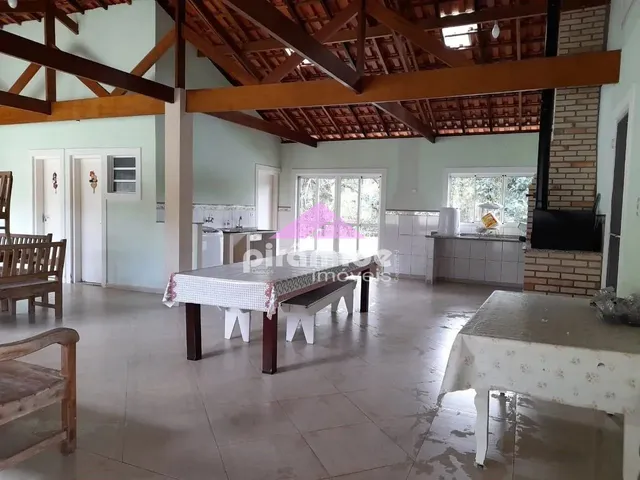 Chácara com 7400m² 4 quartos e 2 banheiros, à venda, no bairro Residencial Galo Branco em São José Dos Campos