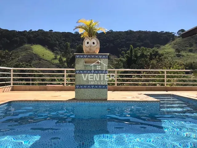 Chácara com 2000m² 4 quartos e 4 banheiros, à venda, no bairro Santa Luzia Rural em Taubaté