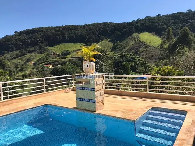 Chácara com 2000m² 4 quartos e 4 banheiros, à venda, no bairro Santa Luzia Rural em Taubaté