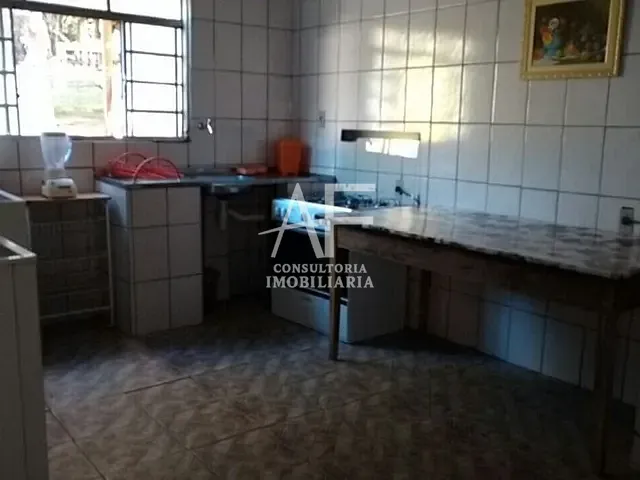 Chácara com 6000m² 1 quarto e 2 banheiros, à venda, no bairro Barreiro em Taubaté