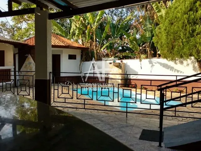 Chácara com 6000m² 1 quarto e 2 banheiros, à venda, no bairro Barreiro em Taubaté