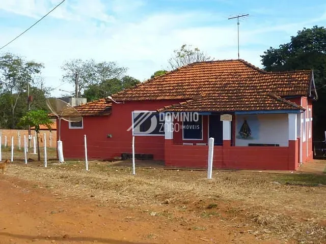 Chácara com 2000m² 4 quartos e 1 banheiro, à venda, no bairro Recanto Das Flores em Uberaba