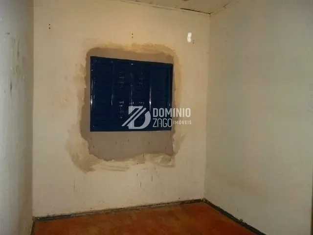 Chácara com 2000m² 4 quartos e 1 banheiro, à venda, no bairro Recanto Das Flores em Uberaba