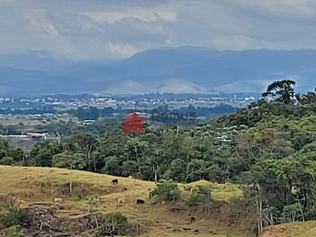 Chácara à venda, no bairro Alto do Piracuama em Pindamonhangaba