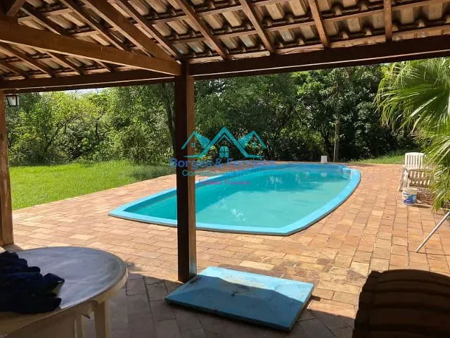 Chácara com 6500m² 4 quartos e 4 banheiros, à venda, no bairro Figueiras em Alumínio