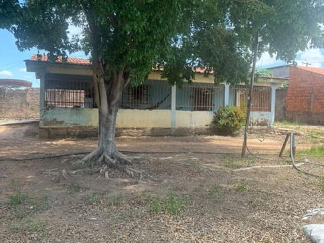 Chácara 2 quartos e 1 banheiro, à venda, no bairro Cohab Santa Clara em Várzea Grande