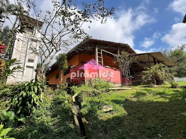 Chácara com 2800m² 2 quartos e 2 banheiros, à venda, no bairro Enseada em São Sebastião