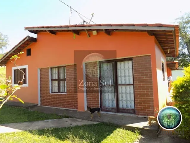 Chácara com 150m² 3 quartos e 2 banheiros, à venda, no bairro Capoava em Mairinque