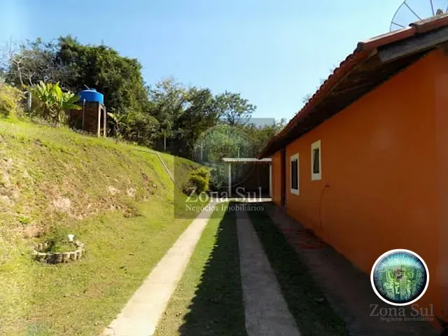 Chácara com 150m² 3 quartos e 2 banheiros, à venda, no bairro Capoava em Mairinque