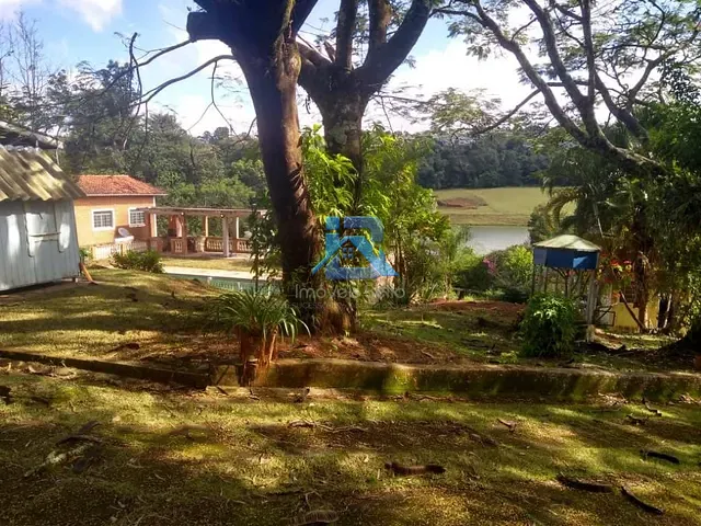 Chácara com 5000m² 4 quartos e 3 banheiros, à venda, no bairro Condomínio Itaembu em Itatiba