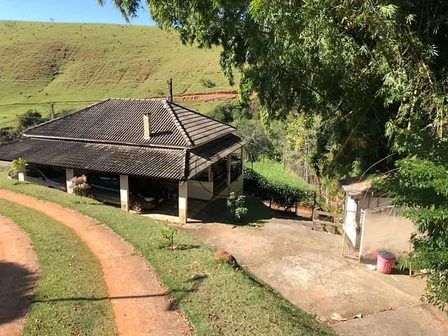 Chácara 2 quartos e 2 banheiros, à venda, no bairro Bairro das Pitas em Cachoeira Paulista