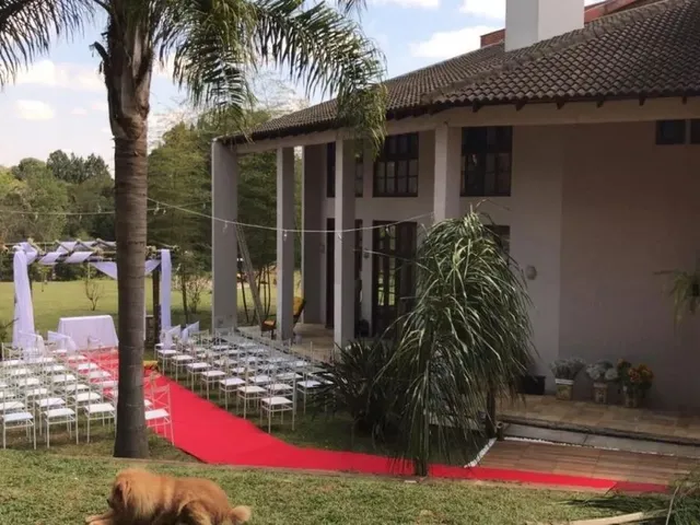 Chácara 4 quartos e 4 banheiros, à venda, no bairro Campo Comprido em Curitiba