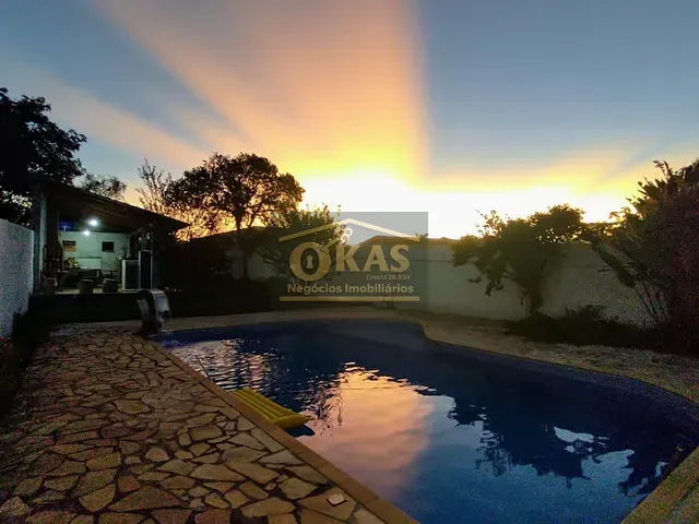Chácara com 1400m² 4 quartos e 4 banheiros, à venda, no bairro Jardim Nova Poá em Poá